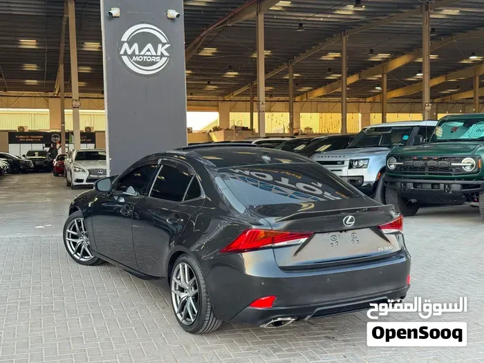 Lexus Is 350 2017 photo 4