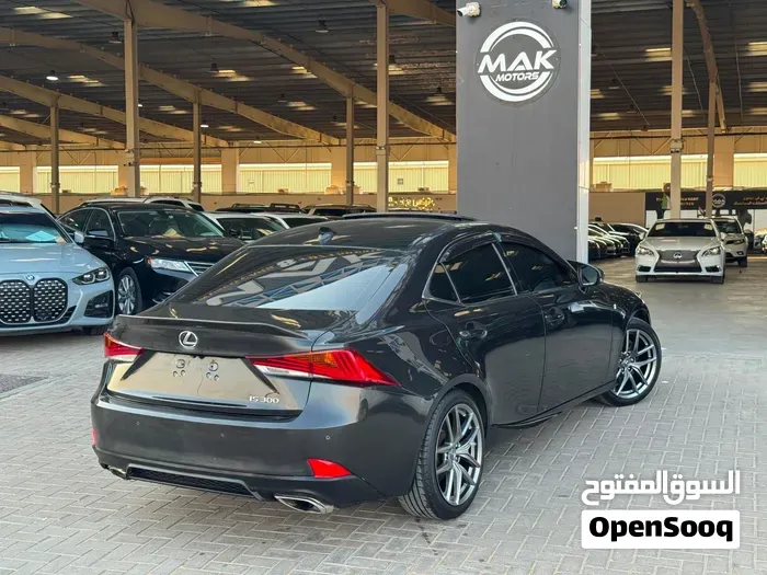 Lexus Is 350 2017 photo 3