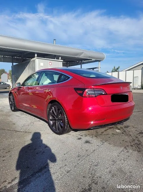 Tesla Model 3 2020 photo 3