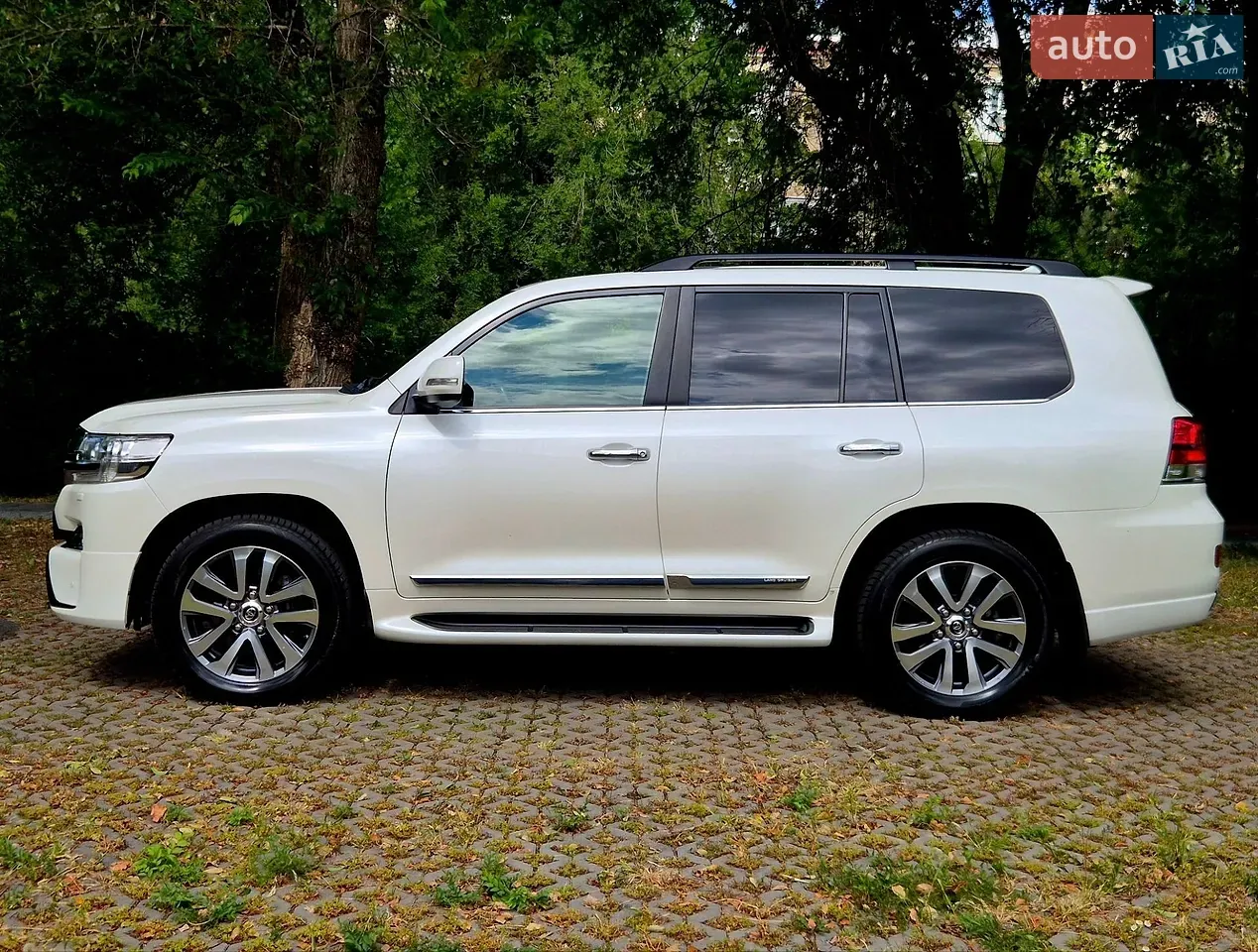 Toyota Land Cruiser 2017 photo 5
