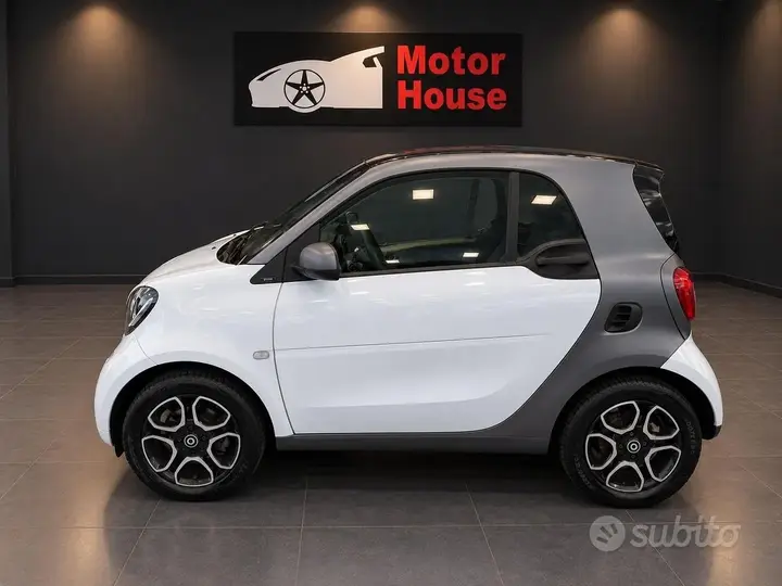 Smart Fortwo 2017 photo 2