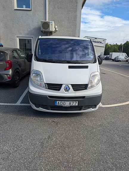 Renault Trafic 2014 photo 3