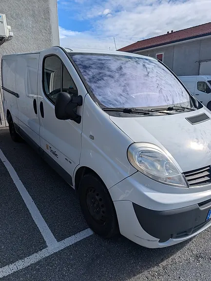 Renault Trafic 2014 photo 2