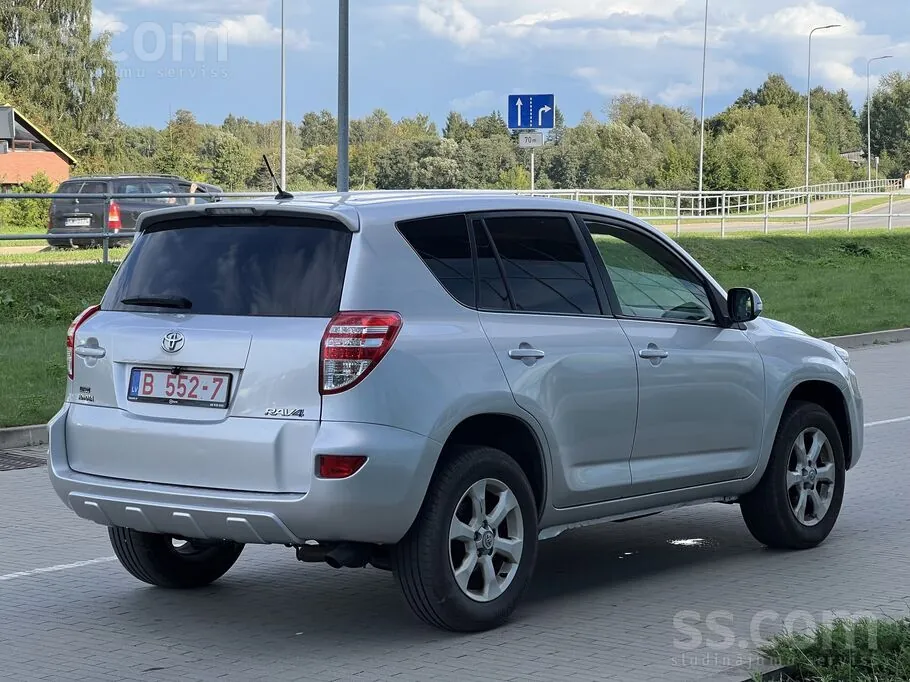 Toyota Rav4 2011 photo 5