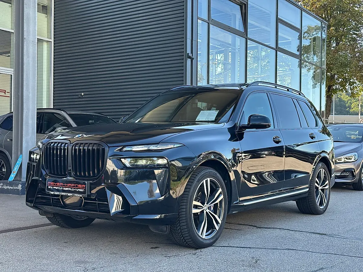 BMW X7 2024 photo 2