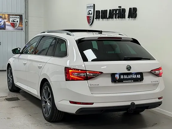 Skoda Superb 2018 photo 5