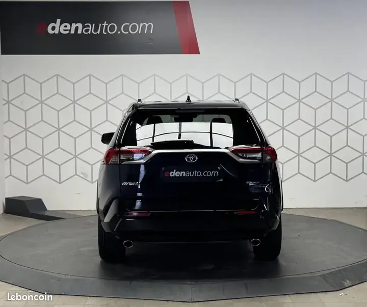 Toyota Rav4 2025 photo 3