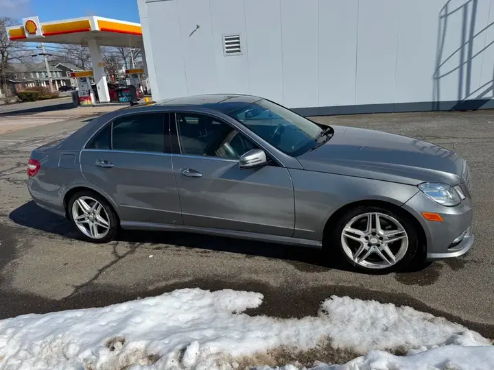 Mercedes-Benz E-Class 2013 photo 3
