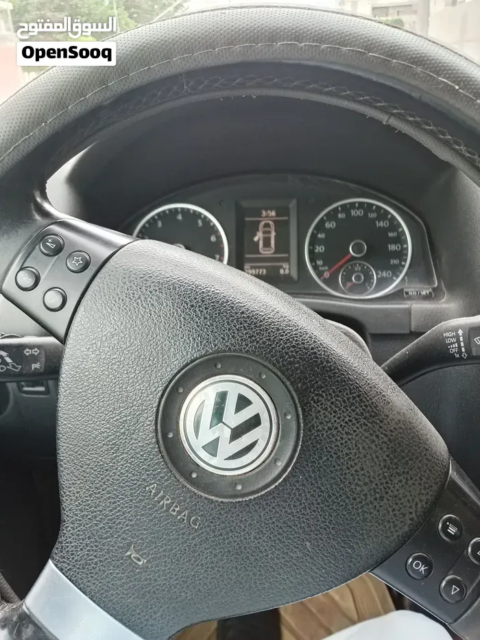 Volkswagen Tiguan 2011 photo 4