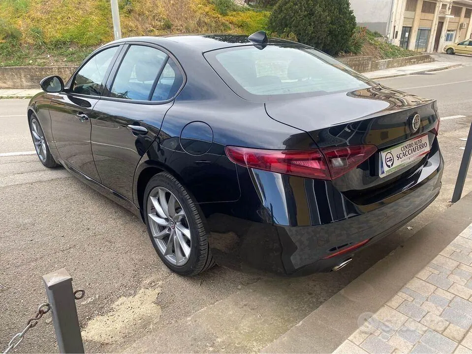 Alfa Romeo Giulia 2017 photo 4