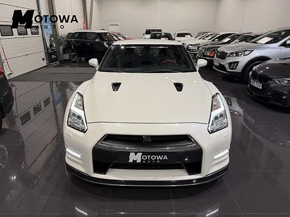 Nissan Gt-R 2015 photo 4