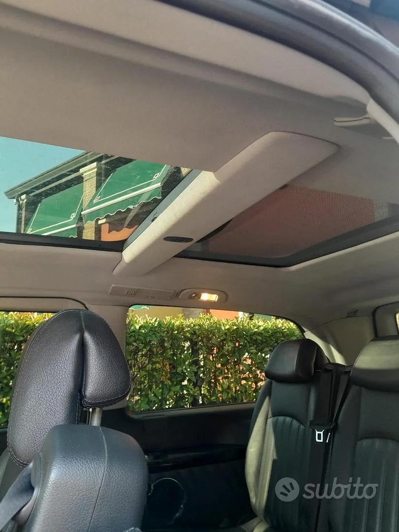 Mercedes-Benz Viano 2012 photo 4