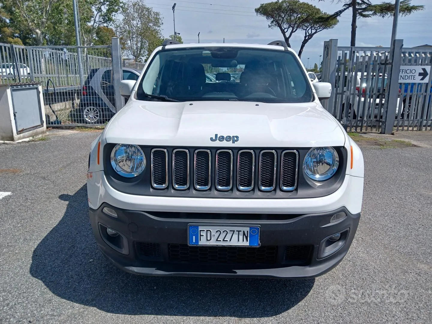 Jeep Renegade 2016 photo 2