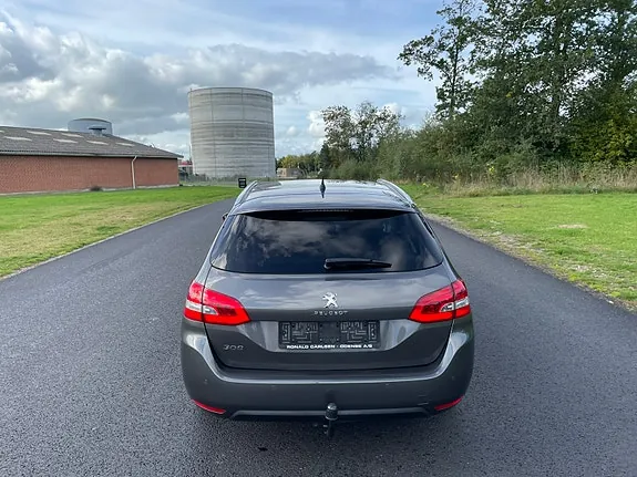 Peugeot 308 2018 photo 3
