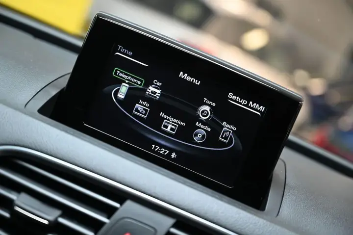 Audi Q3 2018 photo 5
