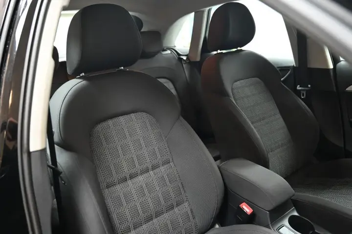 Audi Q3 2018 photo 4
