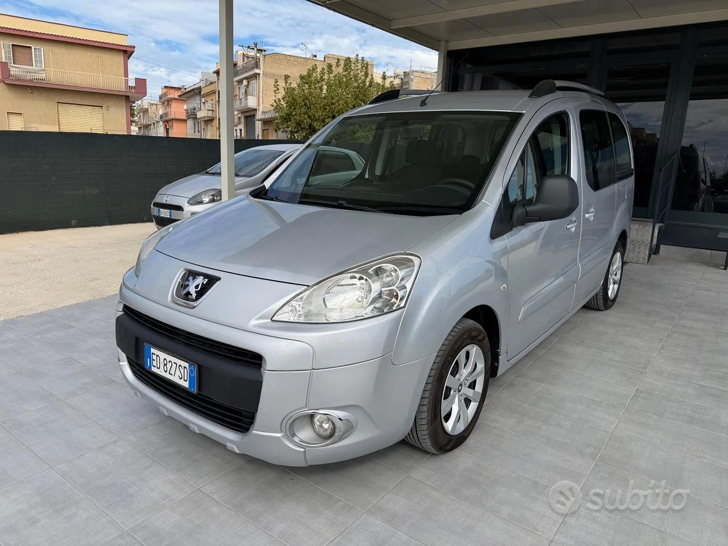 Peugeot Partner 2010 photo 3