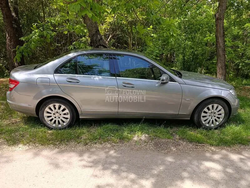 Mercedes-Benz C 220 2009 photo 4