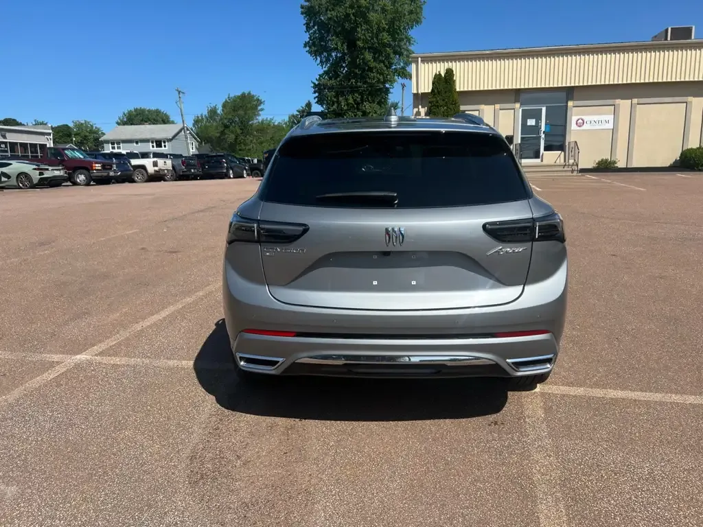 Buick Envision 2026 photo 4