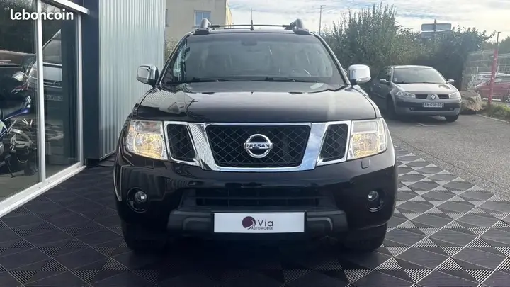 Nissan Navara 2015 photo 2