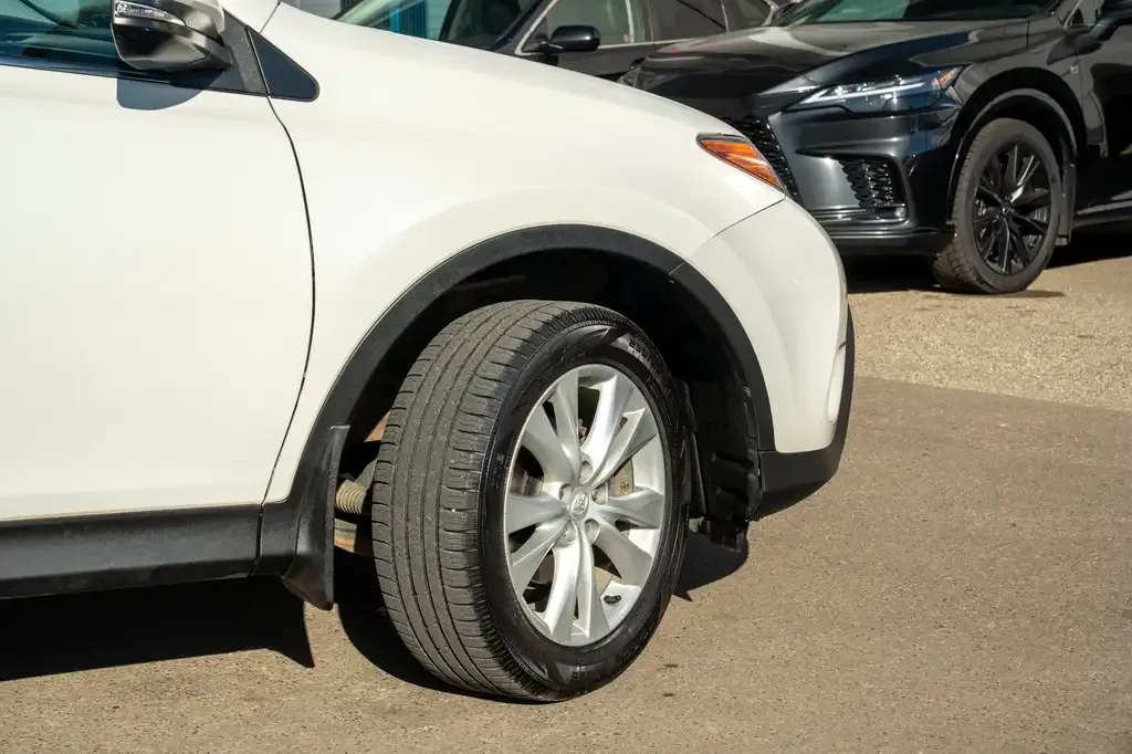 Toyota Rav4 2015 photo 5
