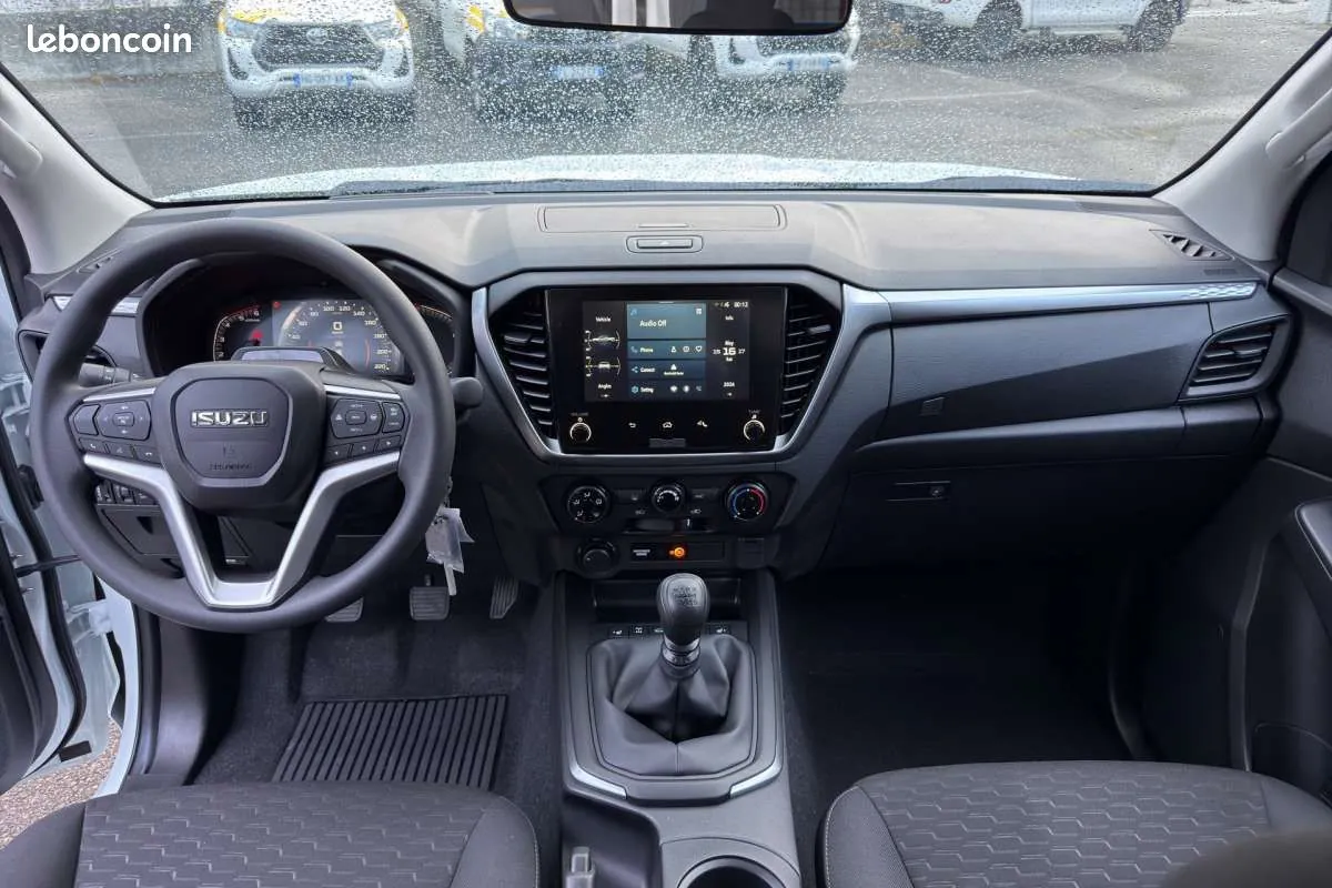 Isuzu D-Max 2026 photo 3
