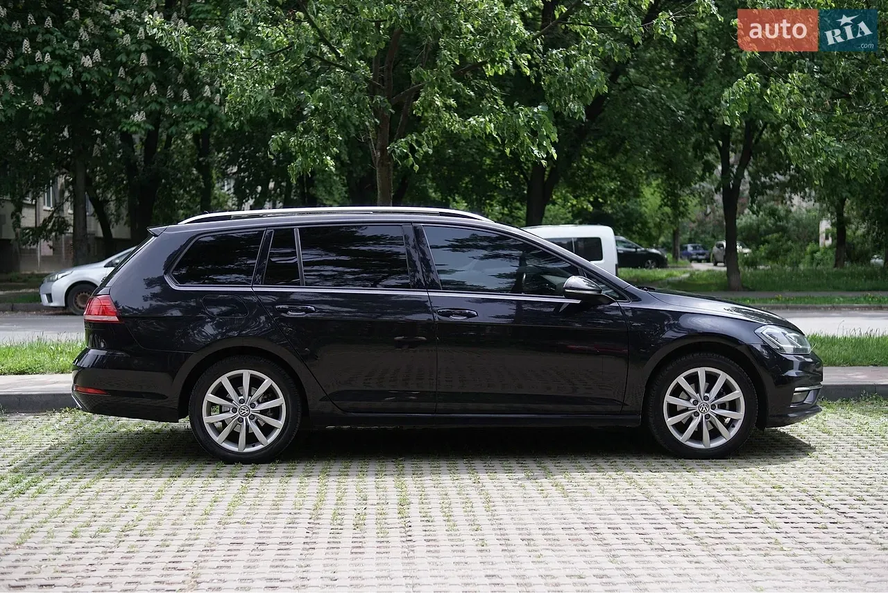 Volkswagen Golf 2018 photo 2