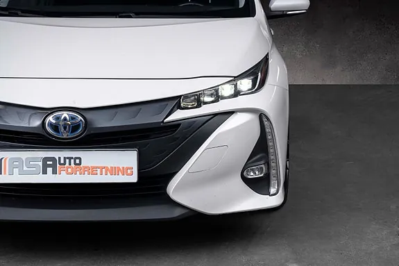 Toyota Prius 2017 photo 3