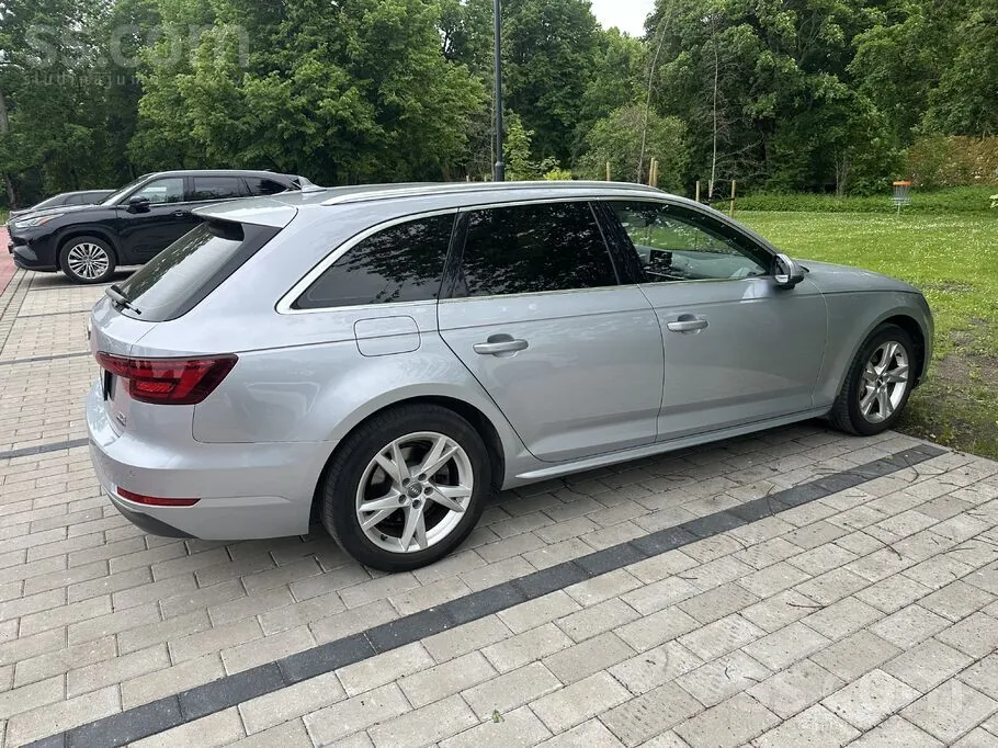 Audi A4 2018 photo 2
