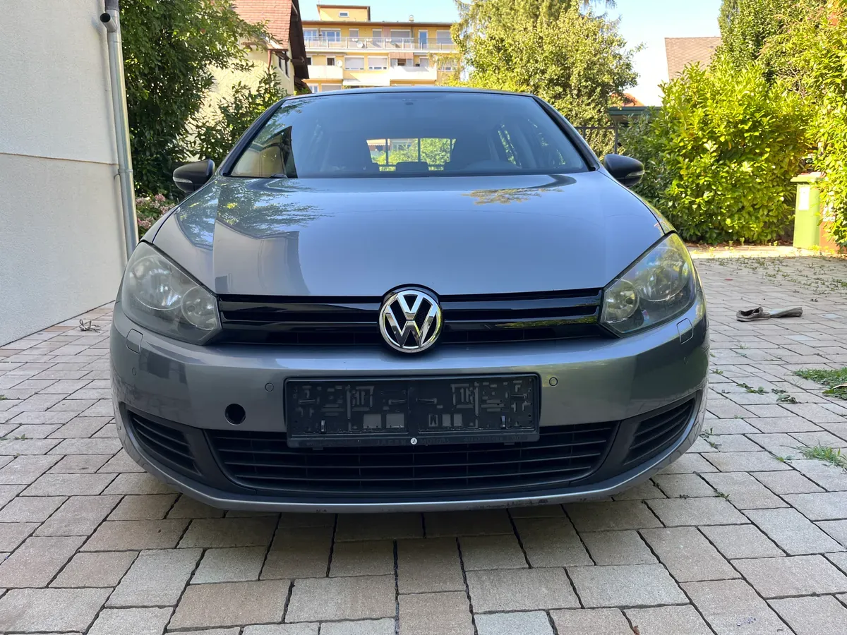 Volkswagen Golf 2011 photo 2