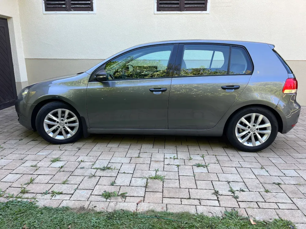 Volkswagen Golf 2011 photo 3
