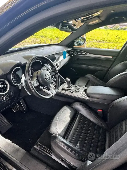 Alfa Romeo Stelvio 2022 photo 5