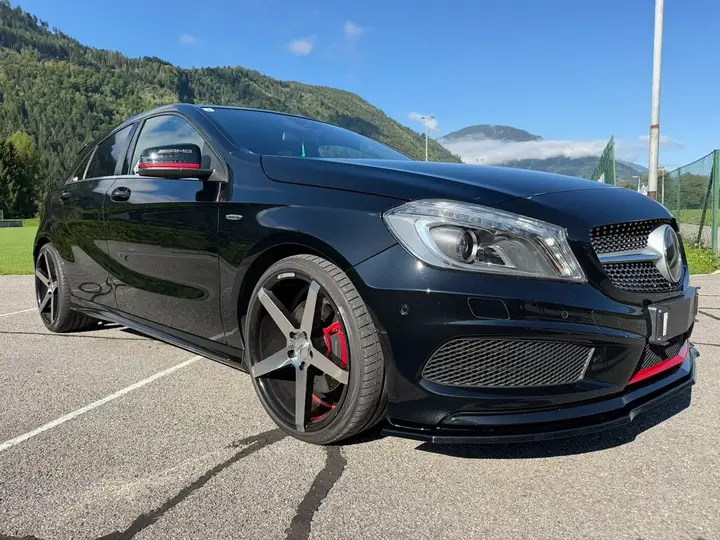 Mercedes-Benz A-Class 2013 photo 2