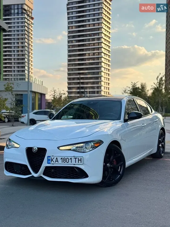 Alfa Romeo Giulia 2020 photo 2
