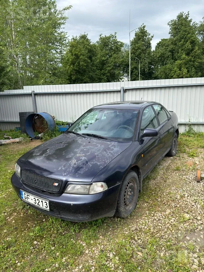 Audi A4 1998 photo 2