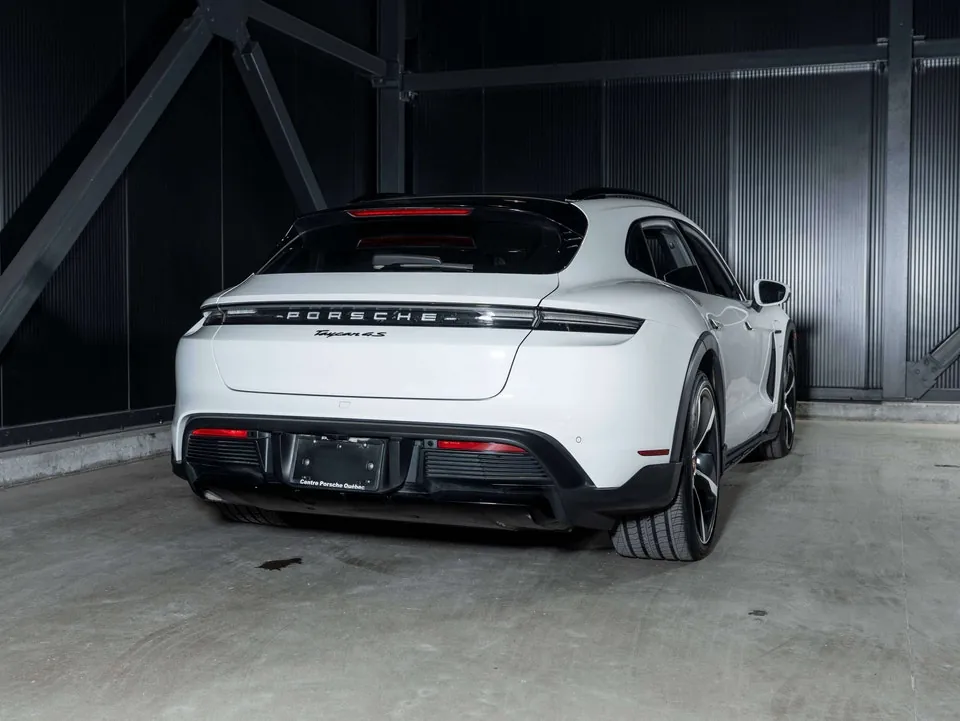 Porsche Taycan 2022 photo 3