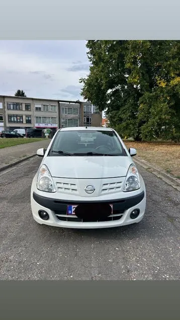 Nissan Pixo