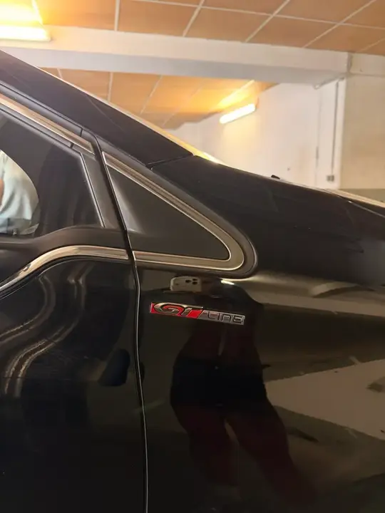 Peugeot 208 2015 photo 2