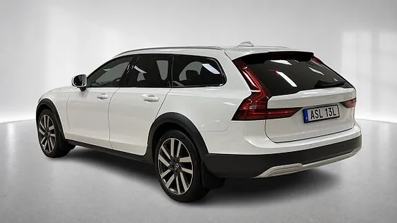 Volvo V90 Cross Country 2022 photo 2