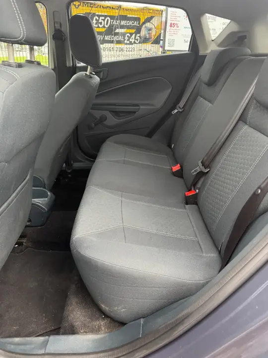 Ford Fiesta 2011 photo 5