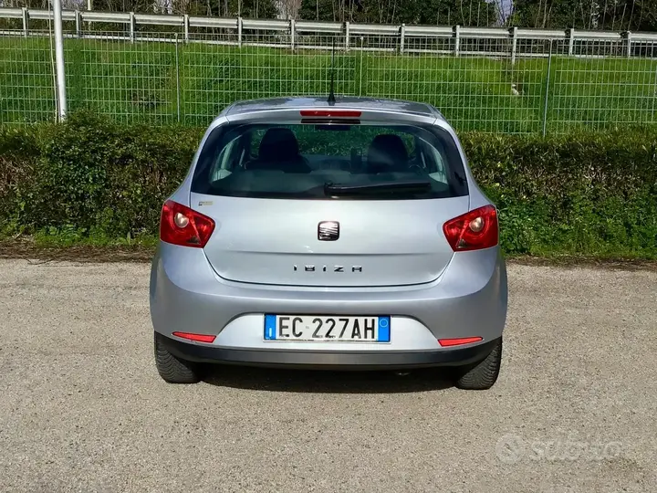 Seat Ibiza 2010 photo 4