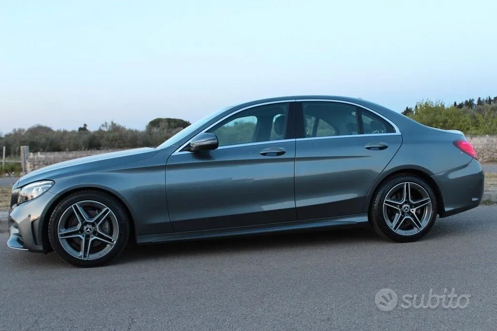 Mercedes-Benz C220 2018 photo 2