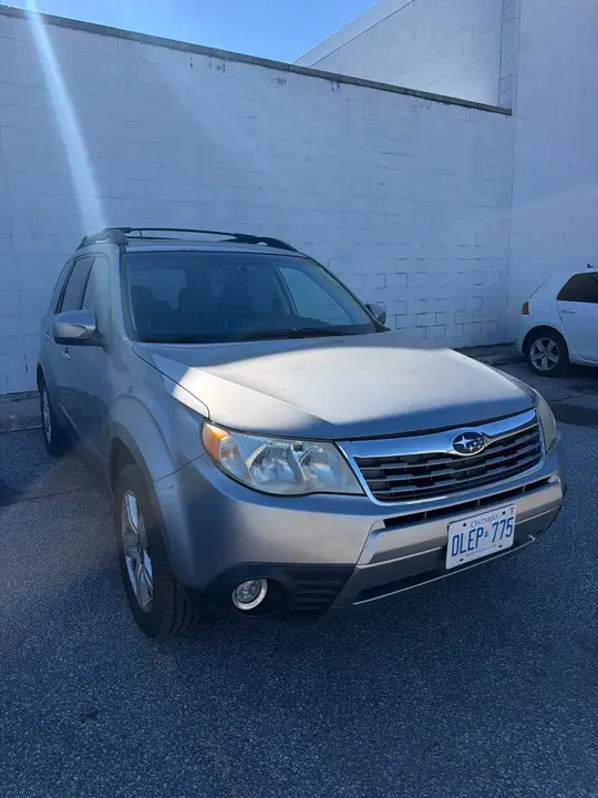 Subaru Forester 2011 photo 2
