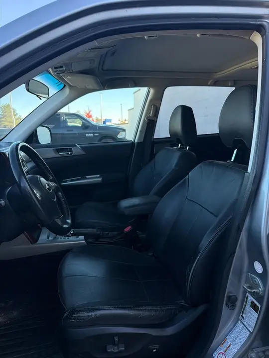 Subaru Forester 2011 photo 3