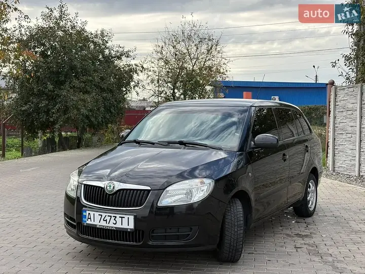Skoda Fabia 2008 photo 5