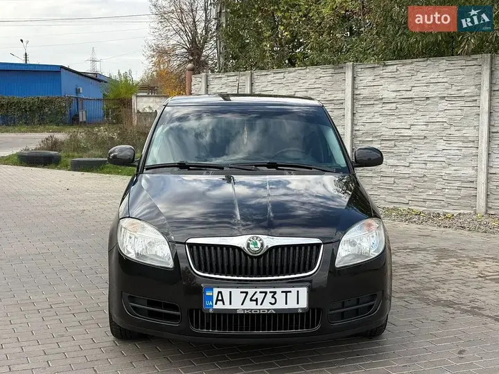 Skoda Fabia 2008 photo 3