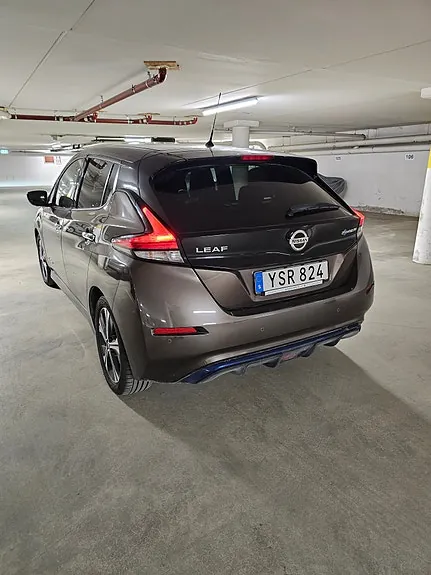 Nissan Leaf 2018 photo 2