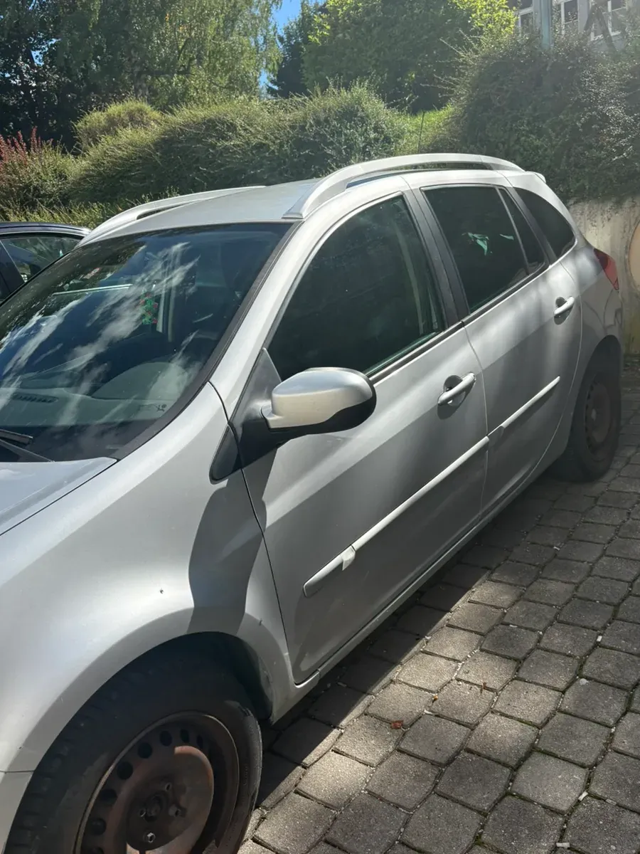 Renault Clio 2012 photo 2