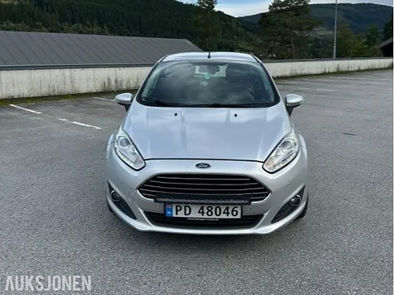 Ford Fiesta 2013 photo 2