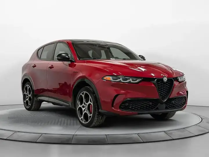 Alfa Romeo Tonale 2024 photo 2